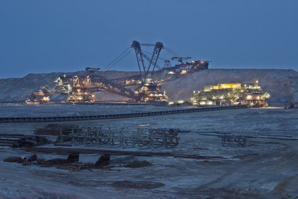 Open-pit mining excavator